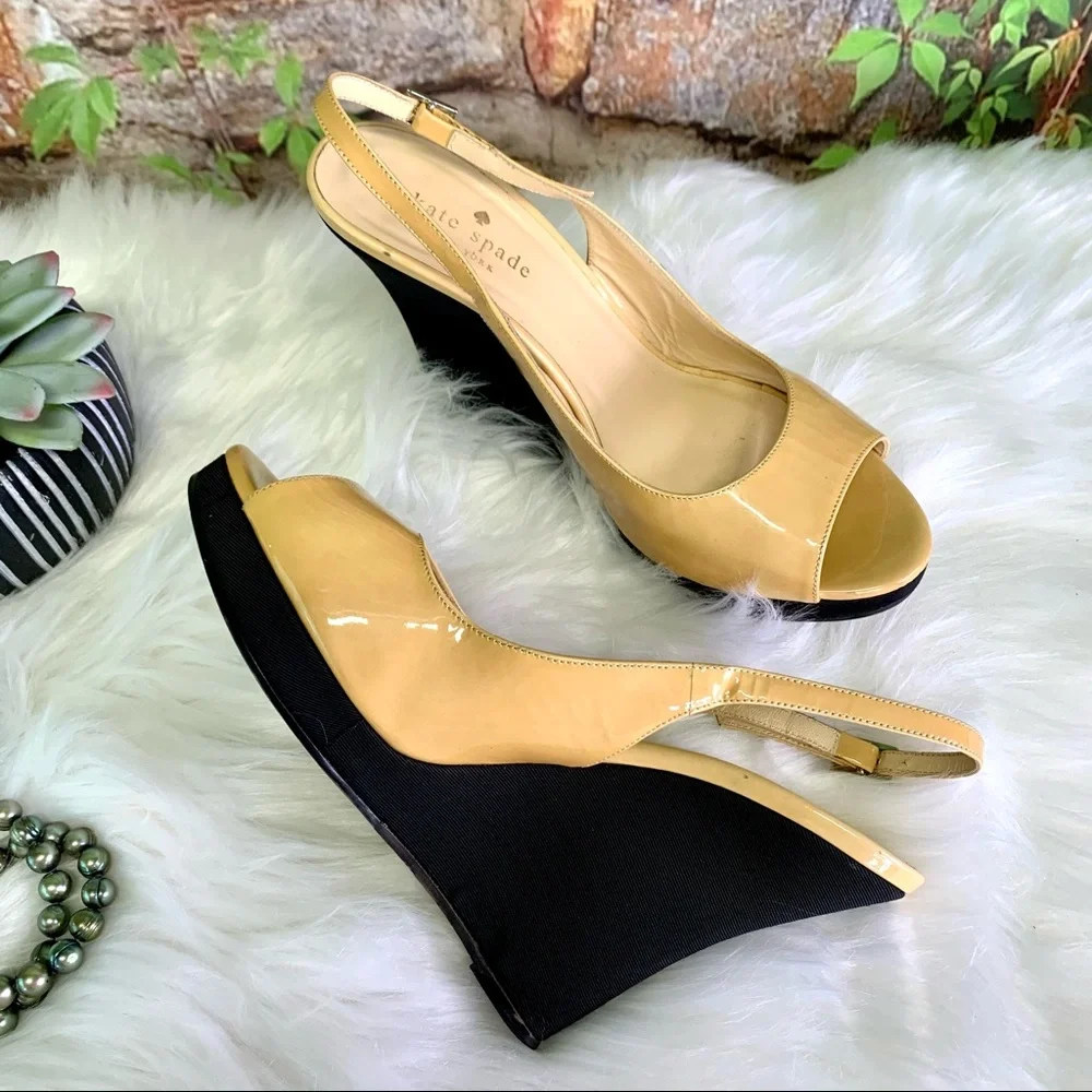 KATE SPADE Nude/Gold Peep Toe Patent Wedges, 8B